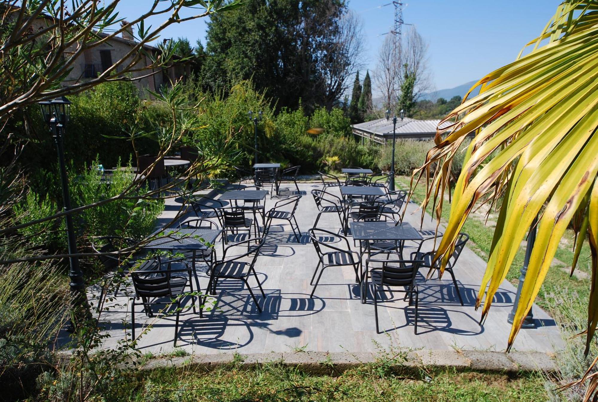 Spoleto By The Pool Guest House Exterior photo