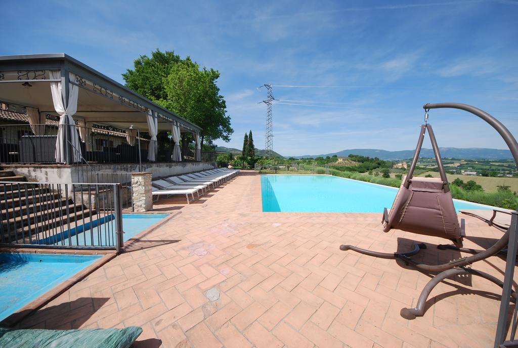 Spoleto By The Pool Guest House Exterior photo