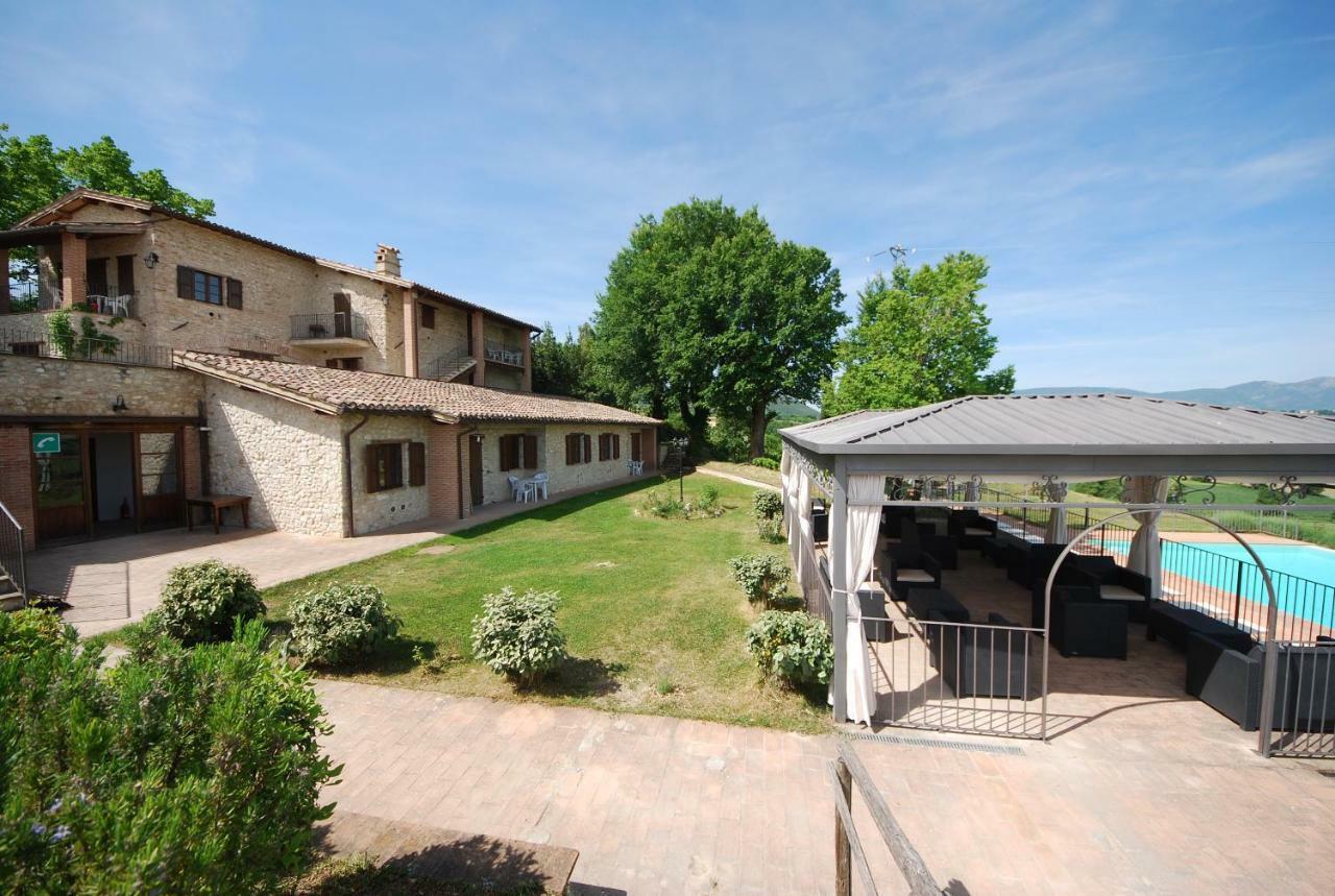Spoleto By The Pool Guest House Exterior photo
